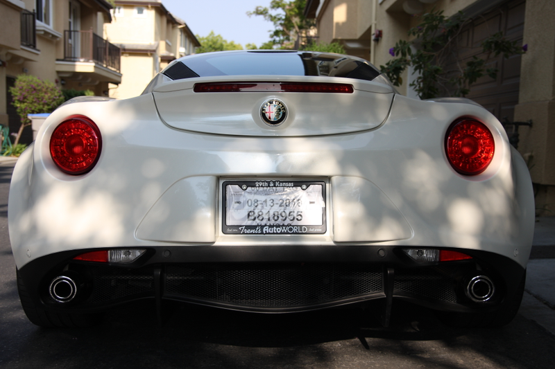 Illustration for article titled Oppo Review: Alfa Romeo 4C First Driving Impressions
